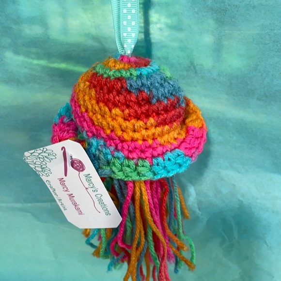 Jellyfish keychain or any type of decoration. Handcrafted with love ❤️ - Picture 2 of 3